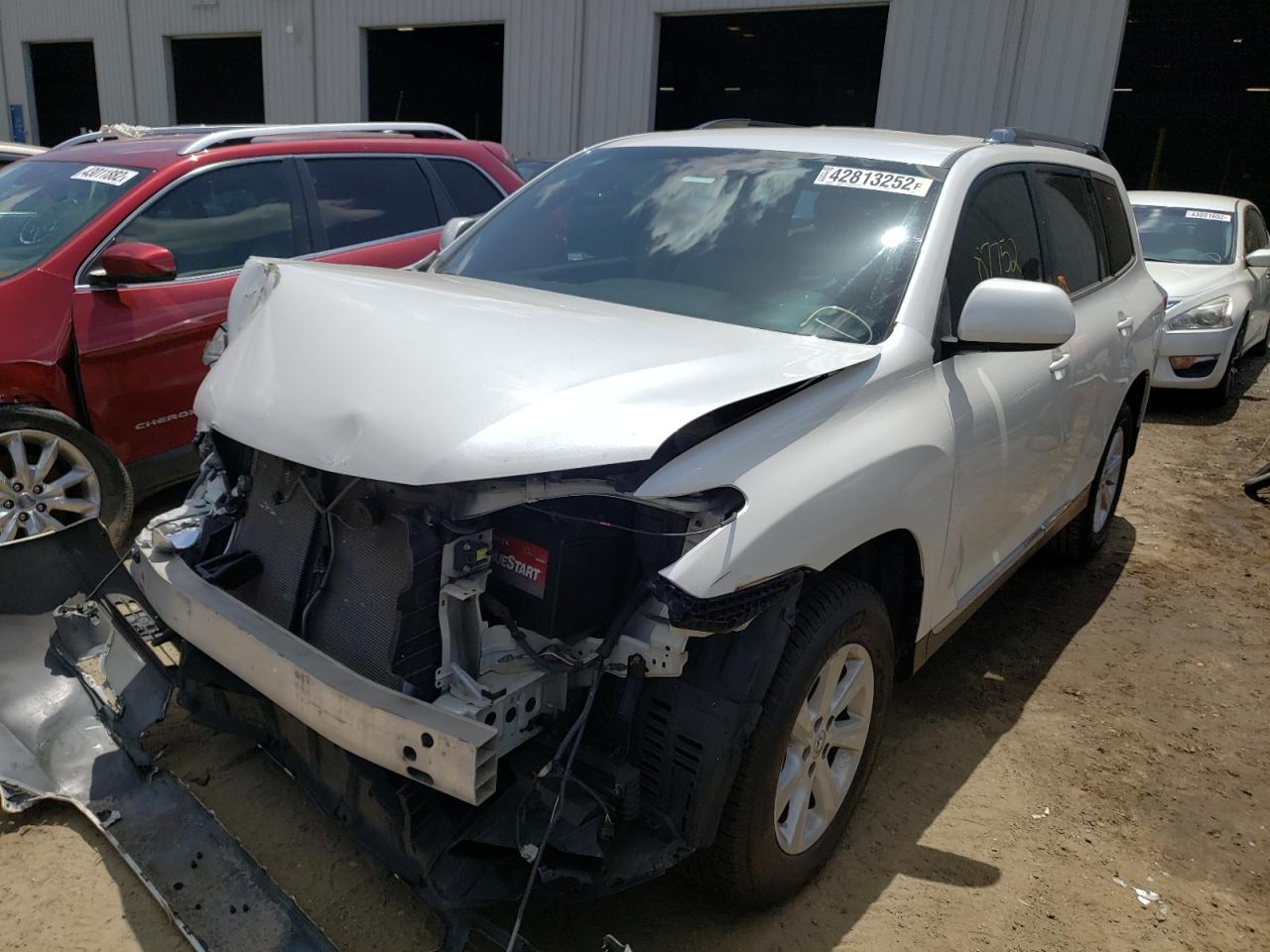 Photo 2 from auction – 2013 TOYOTA HIGHLANDER with VIN 5TDZK3EH3DS094489