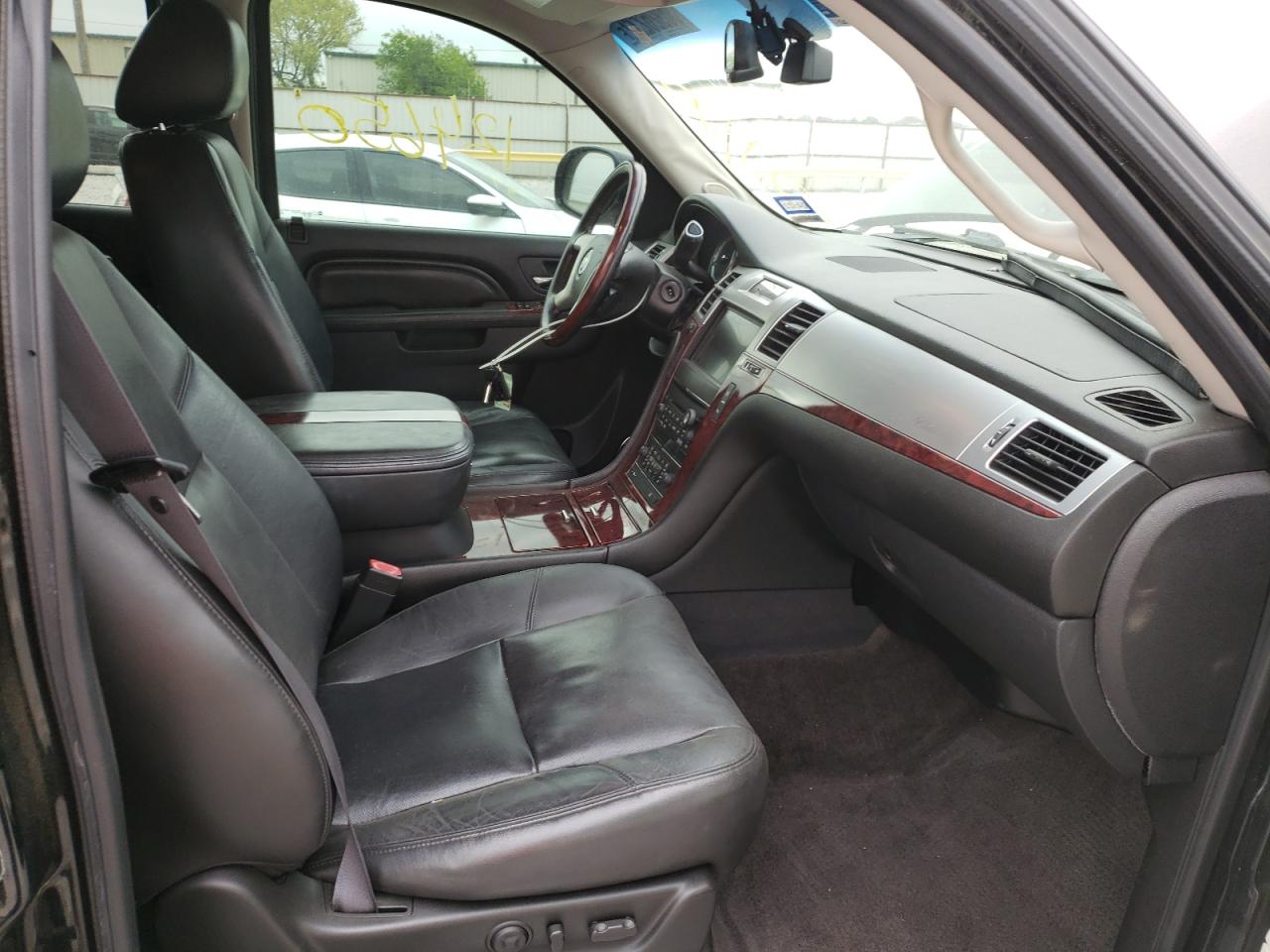 Photo 5 from auction – 2011 CADILLAC ESCALADE E with VIN 1GYS4JEF4BR164716