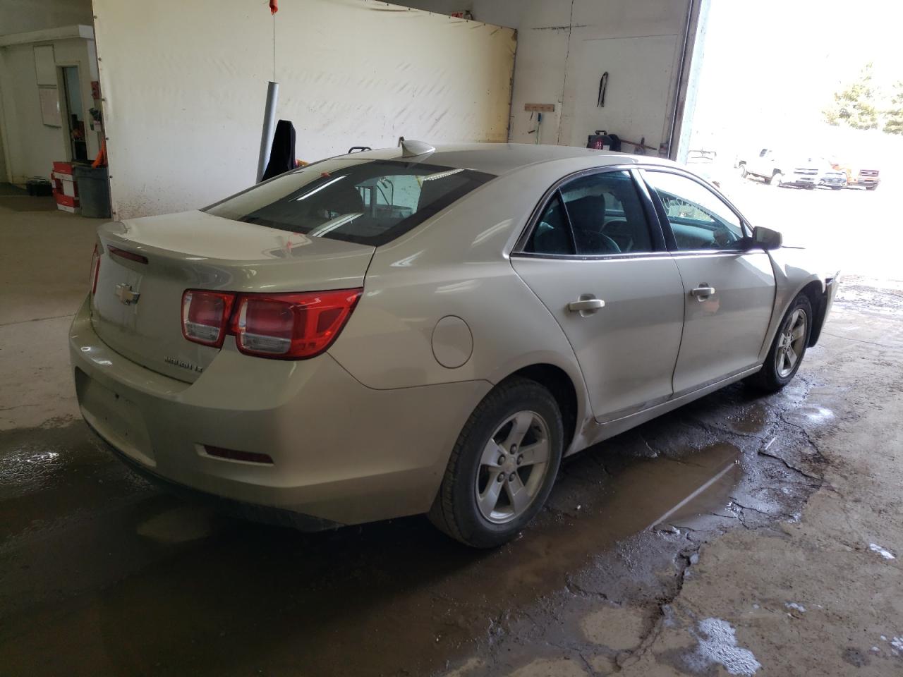 Photo 4 from auction – 2016 CHEVROLET MALIBU LIM with VIN 1G11C5SA3GF157830