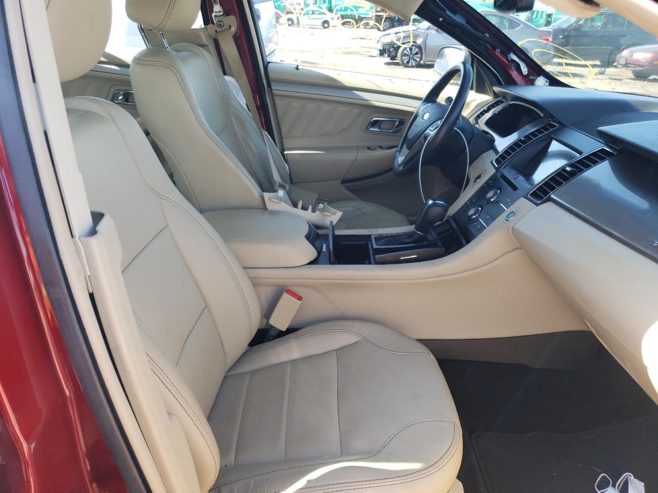 Photo 5 from auction – 2016 FORD TAURUS SEL with VIN 1FAHP2H89GG131228