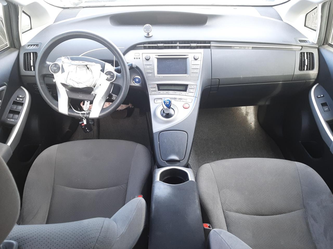 Photo 9 from auction – 2015 TOYOTA PRIUS with VIN JTDKN3DU4F0409359
