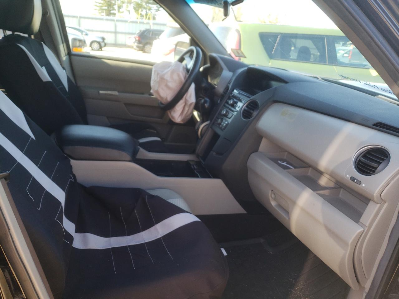Photo 5 from auction – 2012 HONDA PILOT LX with VIN 5FNYF4H26CB074477