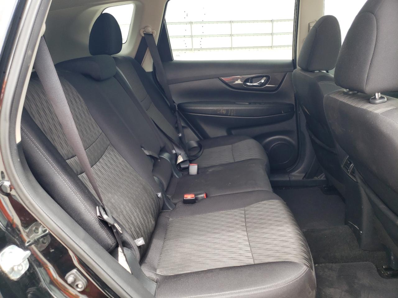 Photo 6 from auction – 2018 NISSAN ROGUE S with VIN 5N1AT2MT4JC839558