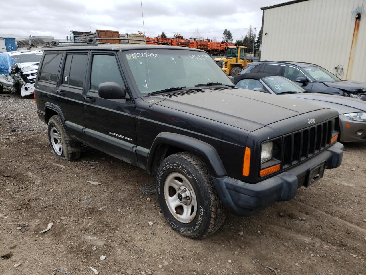 JEEP CHEROKEE S 2000 مع رقم تعريف المركبة 1J4FF48S1YL159989 - صورة من المزاد