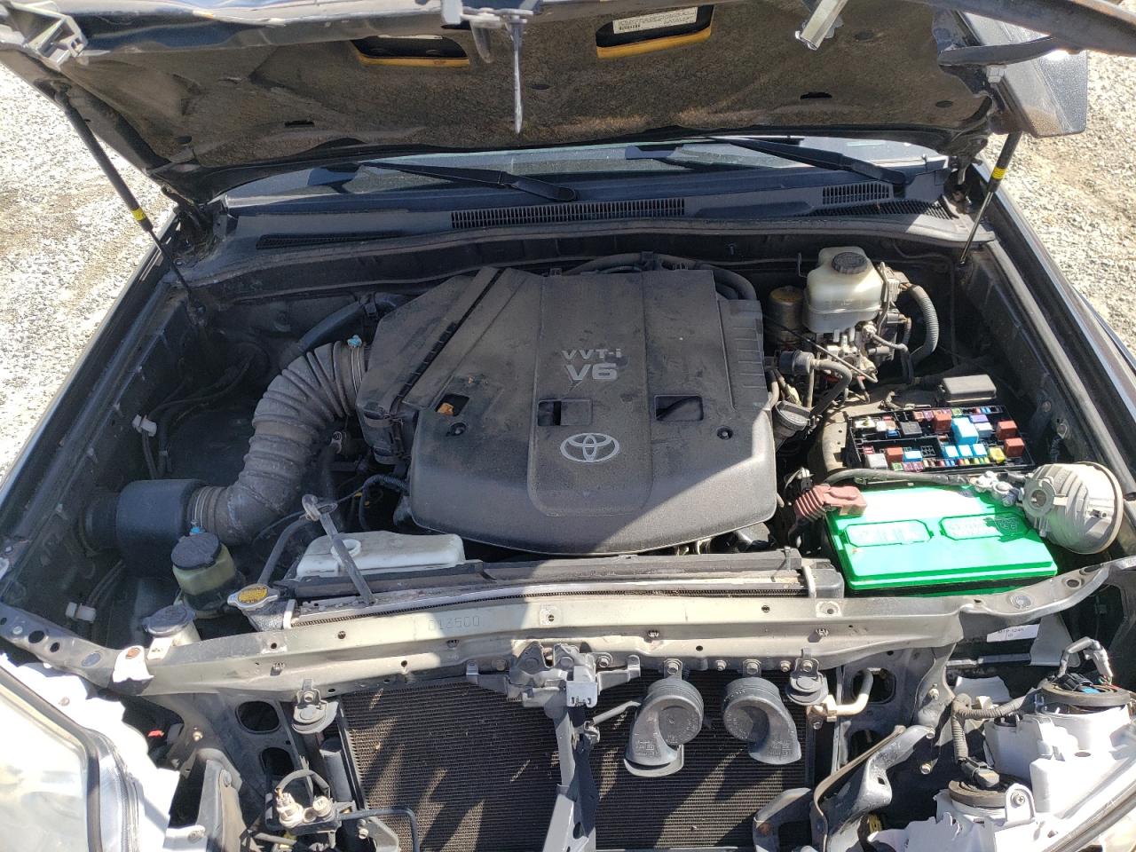 Photo 7 from auction – 2006 TOYOTA 4RUNNER SR with VIN JTEZU14R368045840