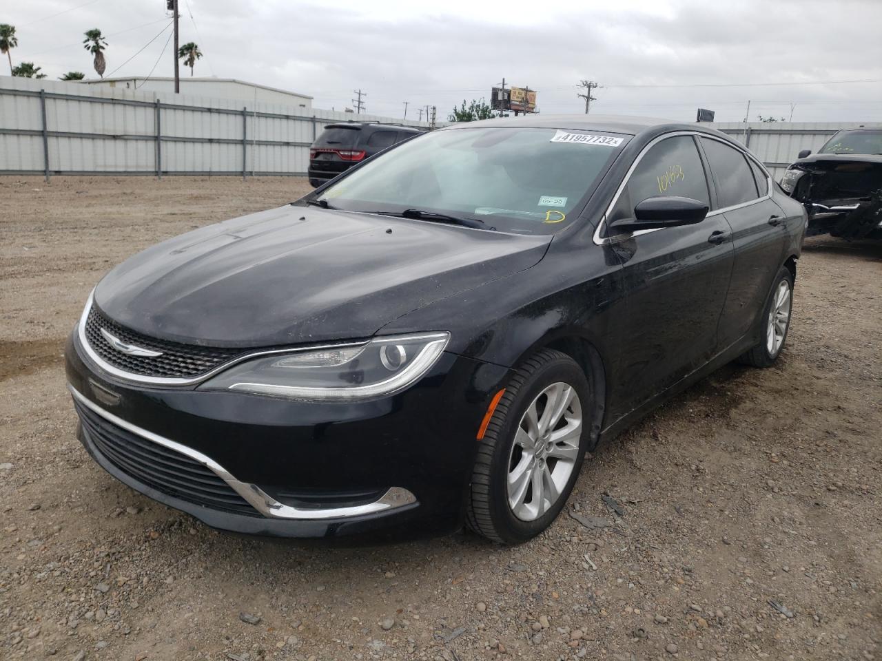 Photo 2 from auction – 2015 CHRYSLER 200 LIMITE with VIN 1C3CCCAB3FN654996