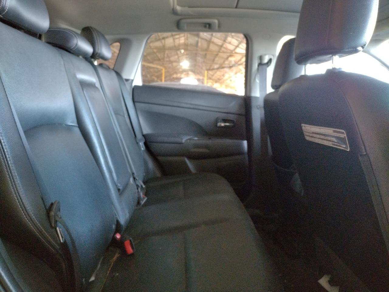 Photo 6 from auction – 2015 MITSUBISHI OUTLANDER with VIN 4A4AR4AU0FE003262