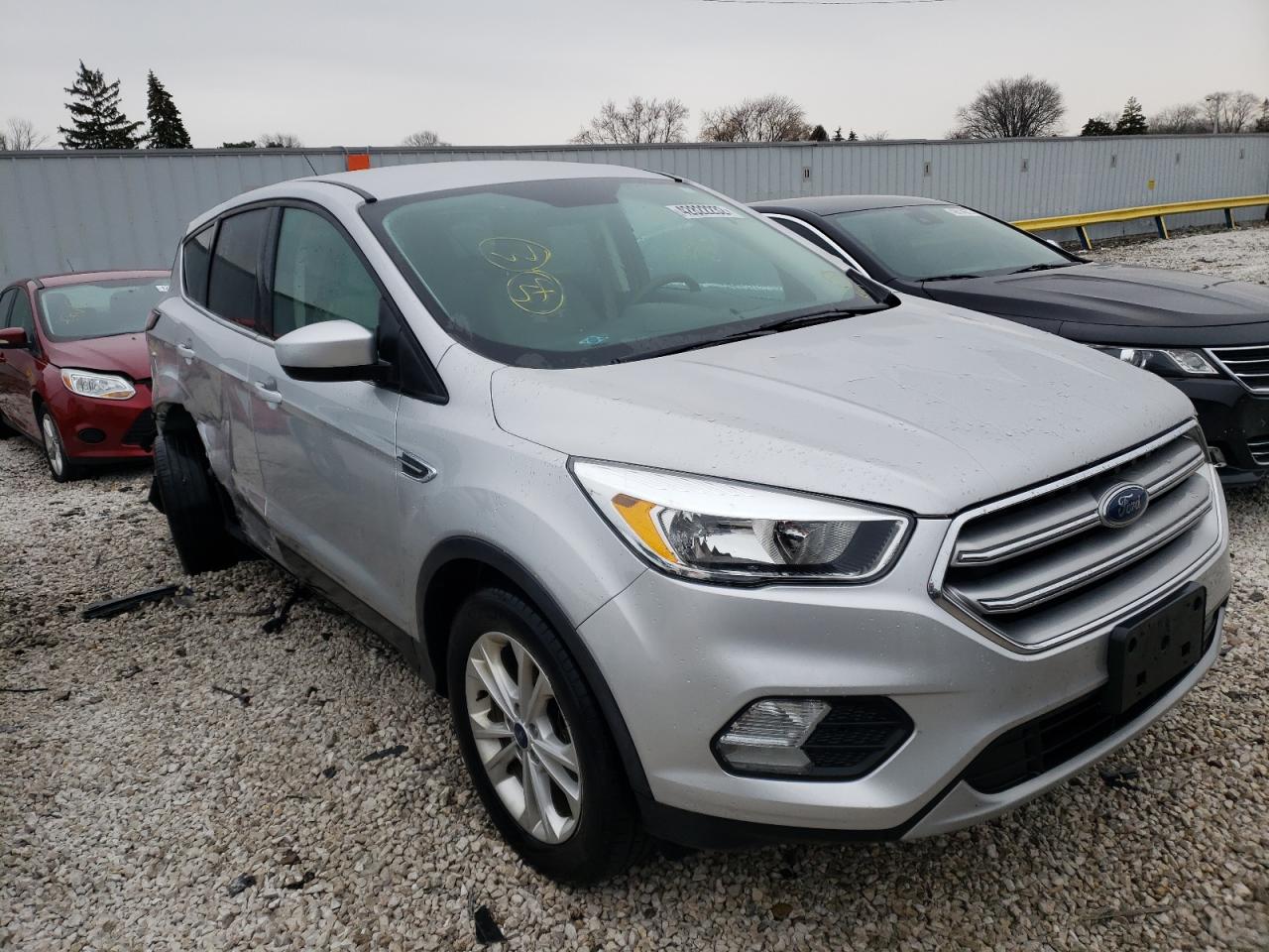 FORD ESCAPE SE 2017 with VIN 1FMCU9GD9HUB03366 - Photo from auction
