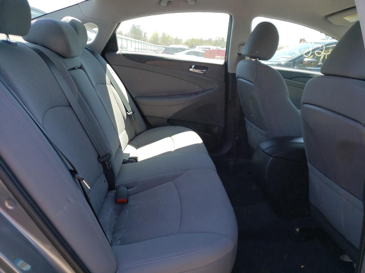 Photo 6 from auction – 2013 HYUNDAI SONATA GLS with VIN 5NPEB4AC4DH636722