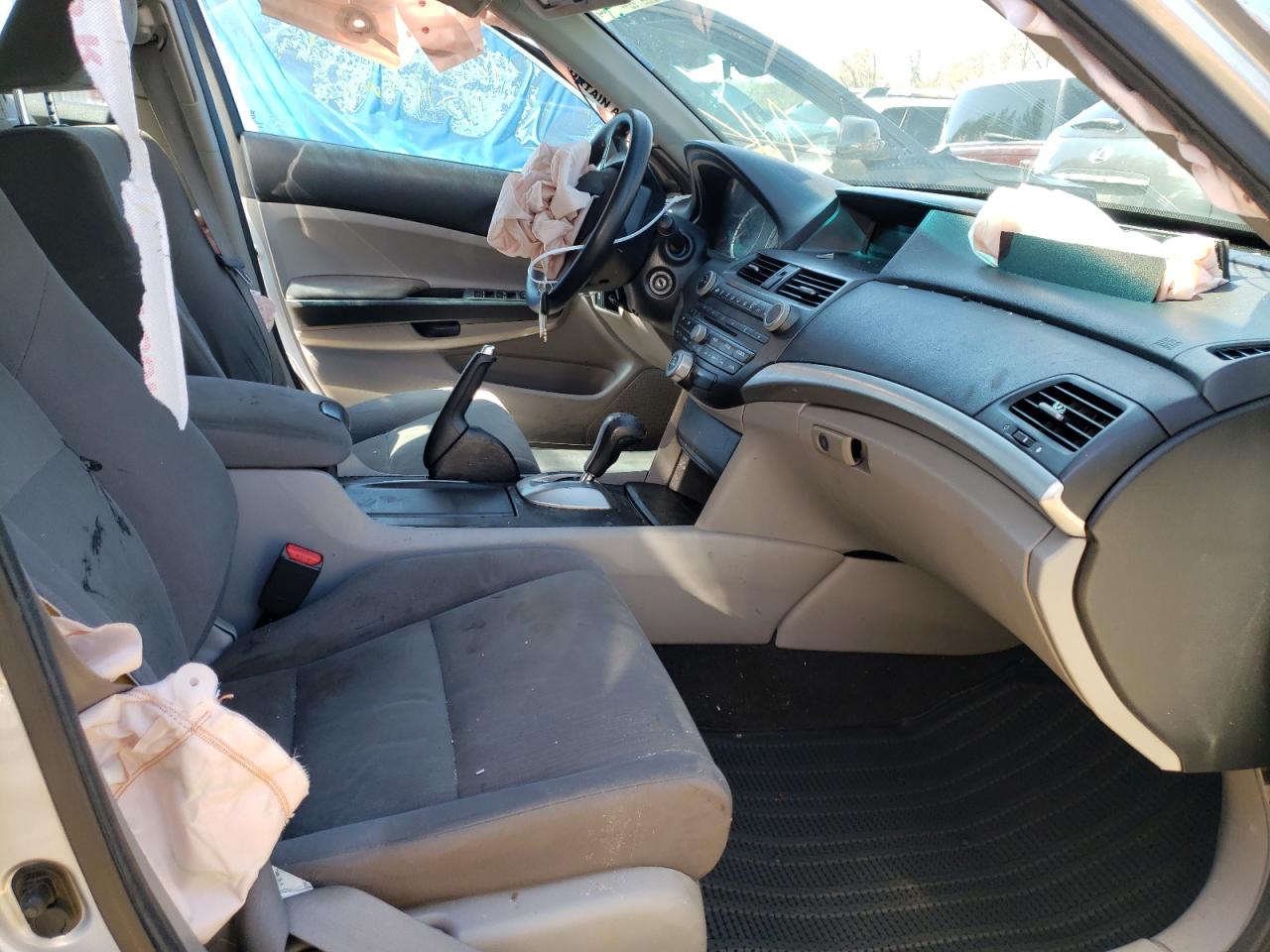Photo 5 from auction – 2012 HONDA ACCORD LXP with VIN 1HGCP2F48CA069971