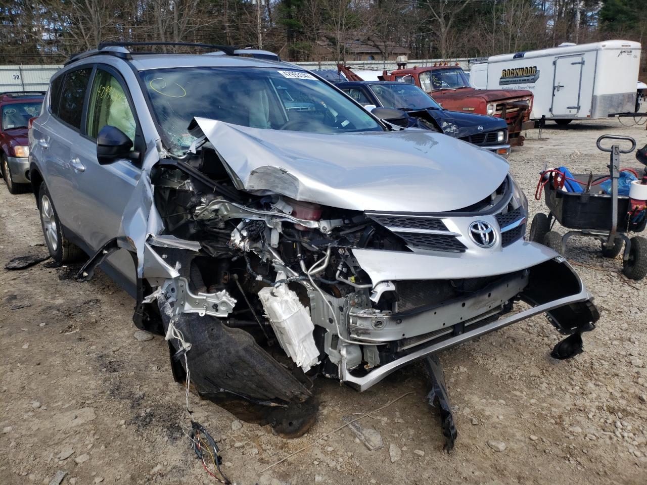 TOYOTA RAV4 LE 2015 with VIN JTMBFREV4FJ044344 - Photo from auction