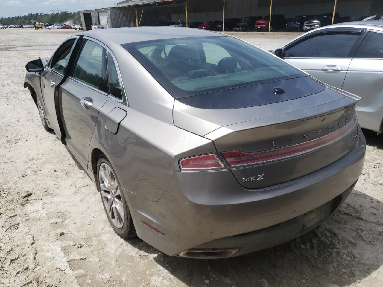 Photo 3 from auction – 2015 LINCOLN MKZ with VIN 3LN6L2GK3FR619829