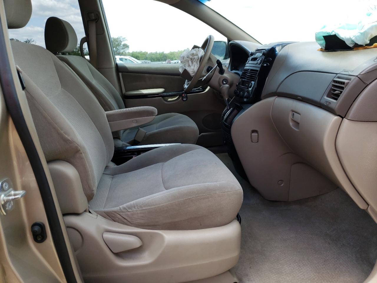 Photo 5 from auction – 2004 TOYOTA SIENNA CE with VIN 5TDZA23C24S104515
