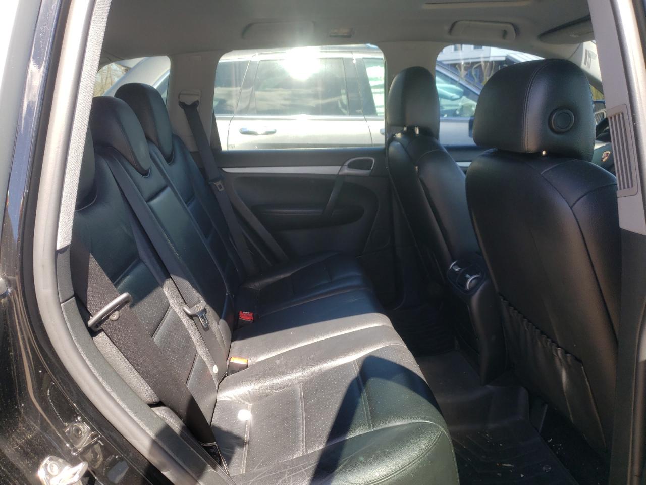 Photo 6 from auction – 2006 PORSCHE CAYENNE with VIN WP1AA29PX6LA27502