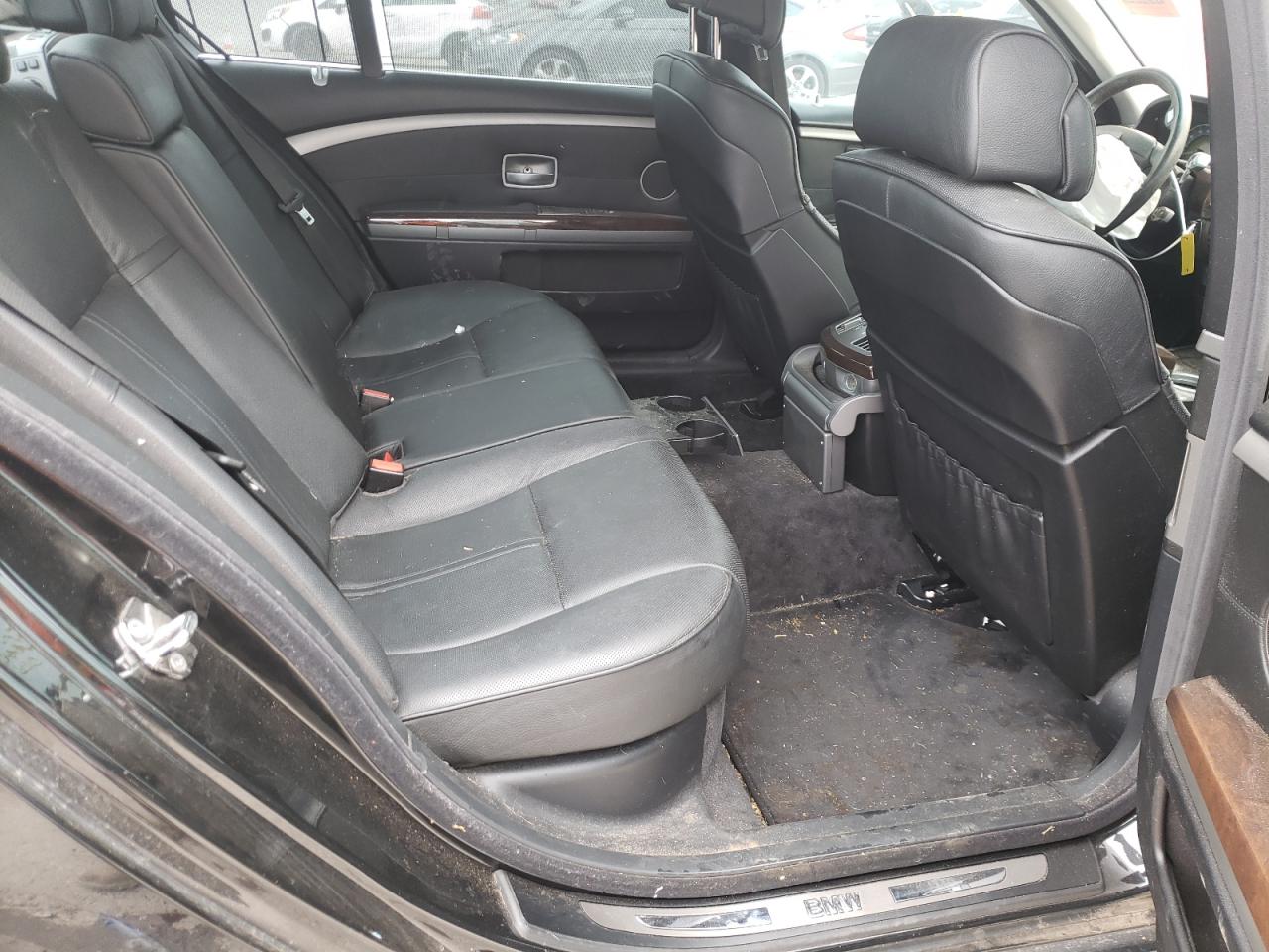 Photo 6 from auction – 2007 BMW 750 with VIN WBAHN83547DT69261