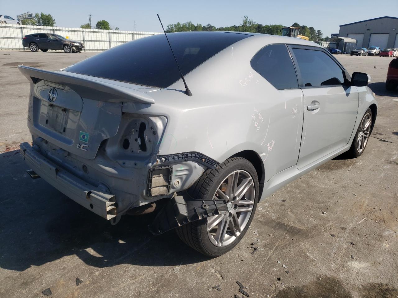 Photo 4 from auction – 2011 TOYOTA SCION TC with VIN JTKJF5C73B3014803