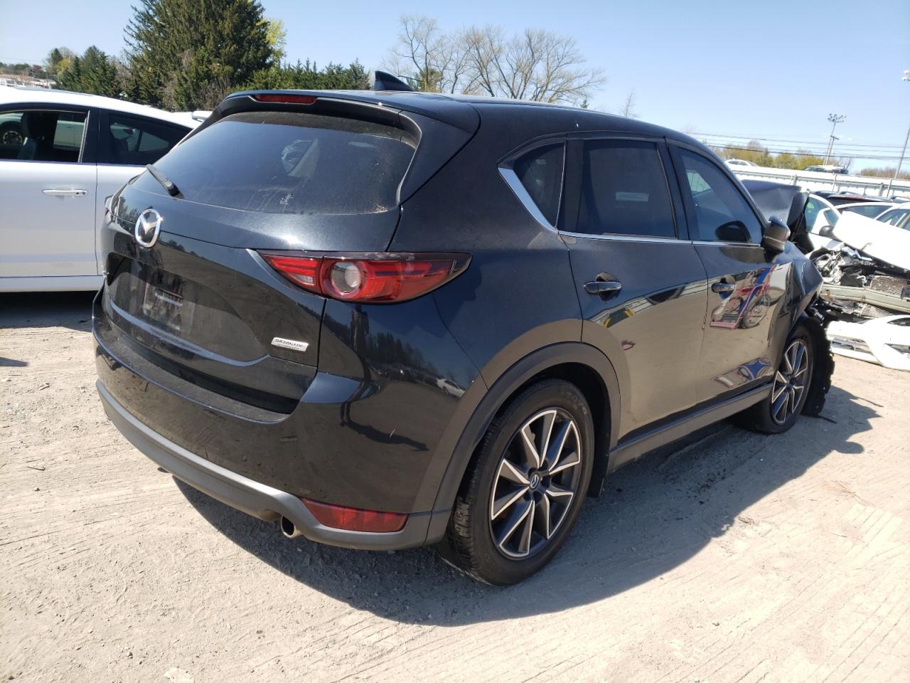 Photo 4 from auction – 2017 MAZDA CX-5 GRAND with VIN JM3KFBDL8H0173825