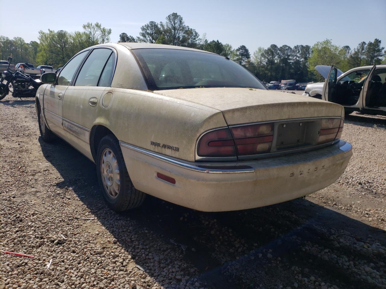 Photo 3 from auction – 2000 BUICK PARK AVENU with VIN 1G4CW54K7Y4265924