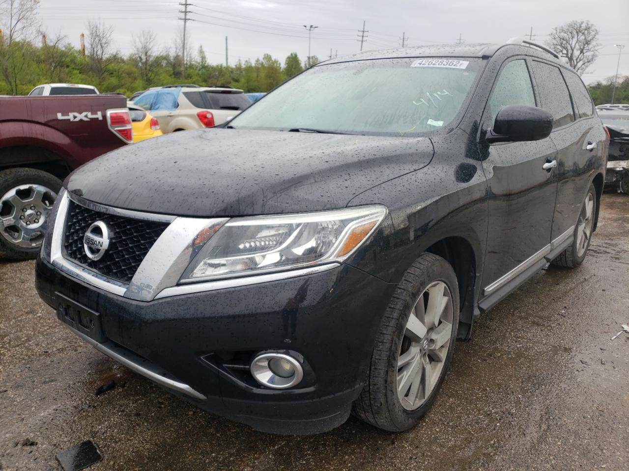 Photo 2 from auction – 2014 NISSAN PATHFINDER with VIN 5N1AR2MM4EC723631