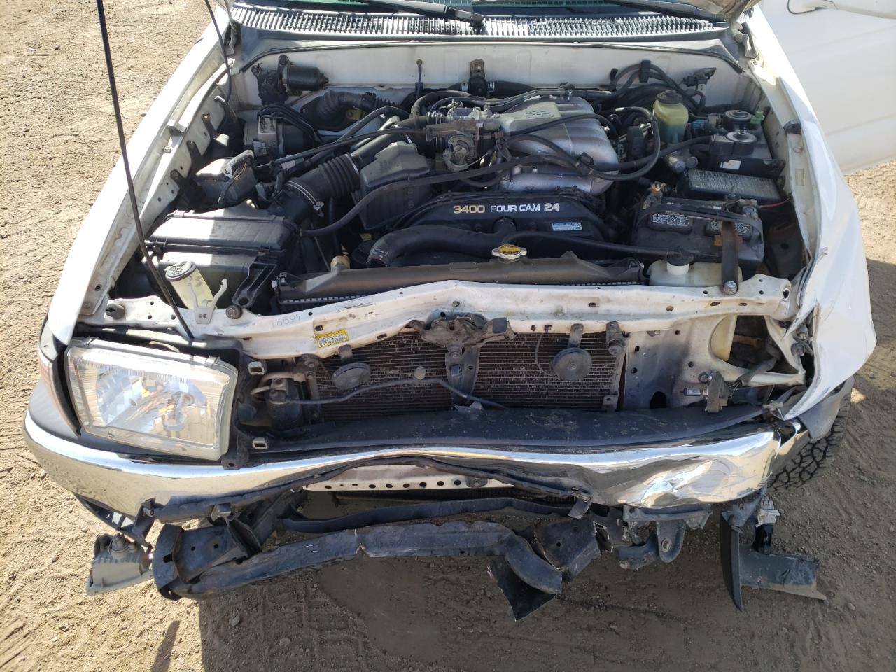 Photo 7 from auction – 2000 TOYOTA 4RUNNER SR with VIN JT3GN86R4Y0143571