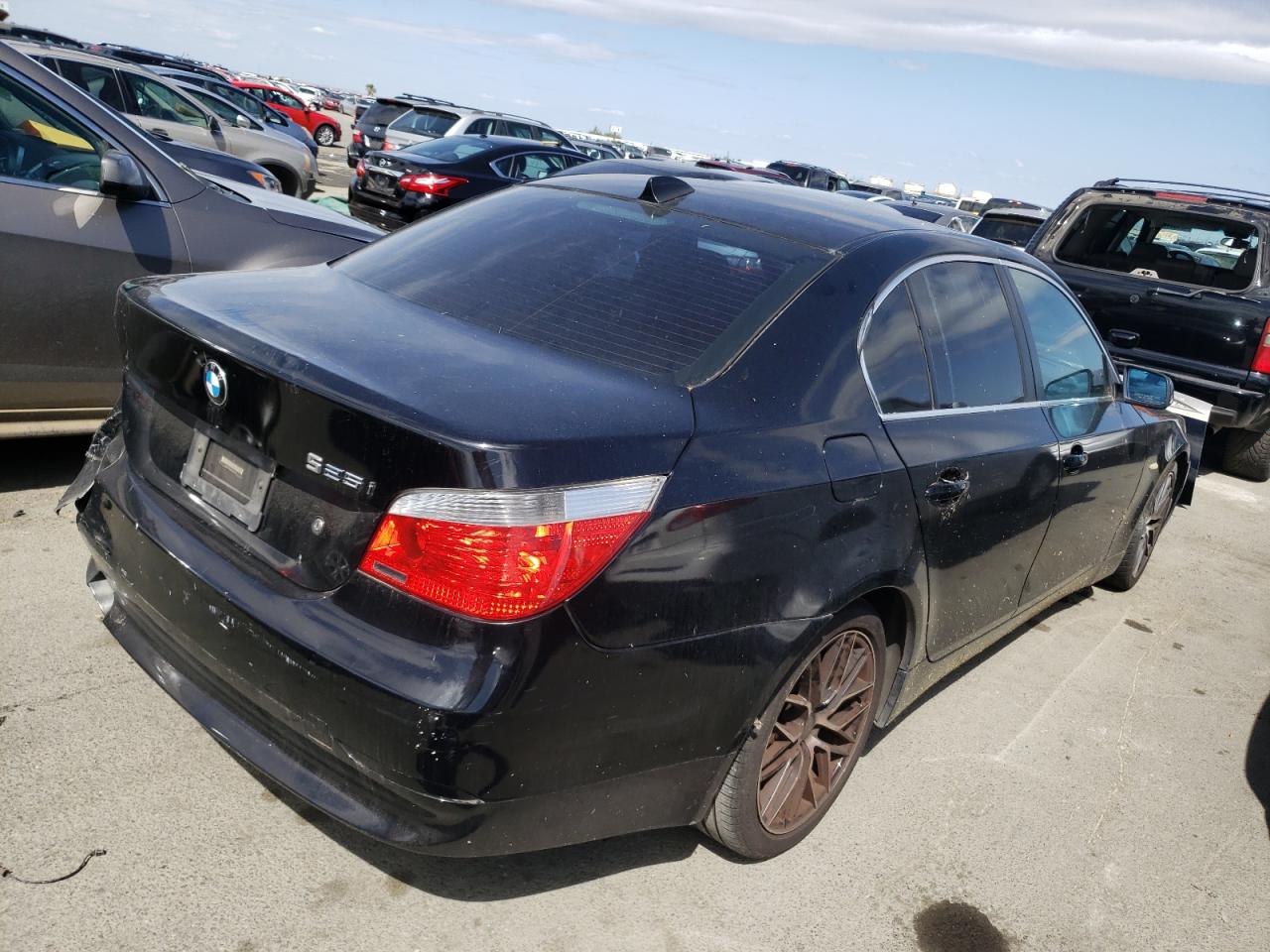 Photo 4 from auction – 2006 BMW 525 I with VIN WBANE53586CK83571