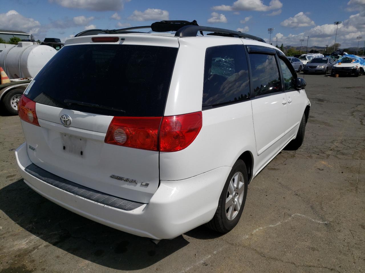Photo 4 from auction – 2009 TOYOTA SIENNA VAN with VIN 5TDZK23C19S230398