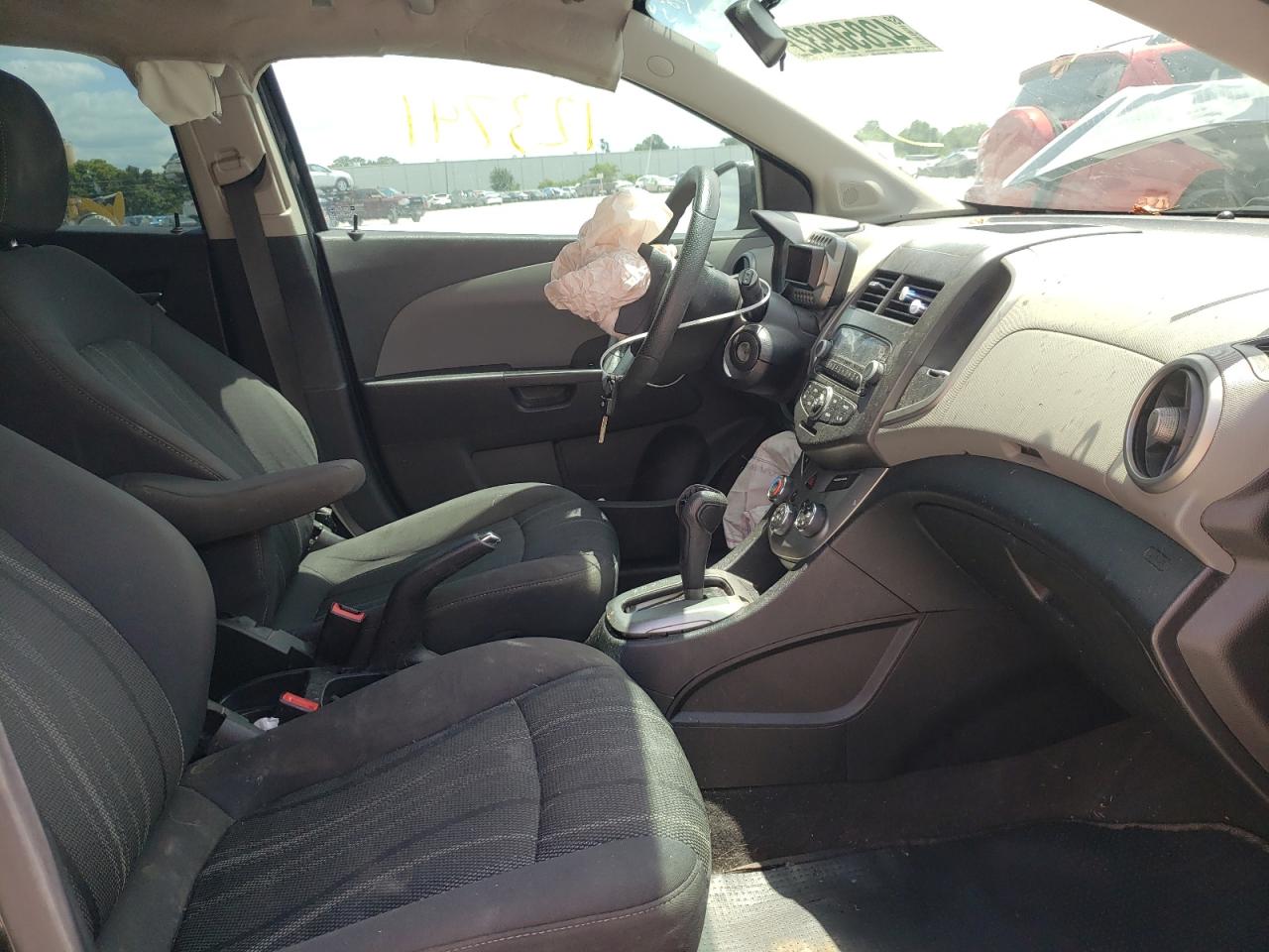 Photo 5 from auction – 2015 CHEVROLET SONIC LT with VIN 1G1JC6SH7F4110474