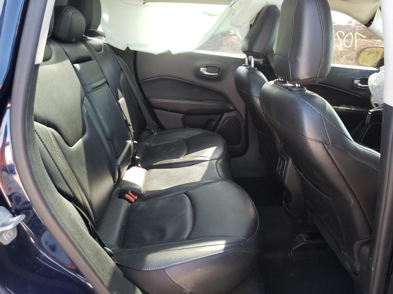 Photo 6 from auction – 2019 JEEP COMPASS LI with VIN 3C4NJDCB8KT747584