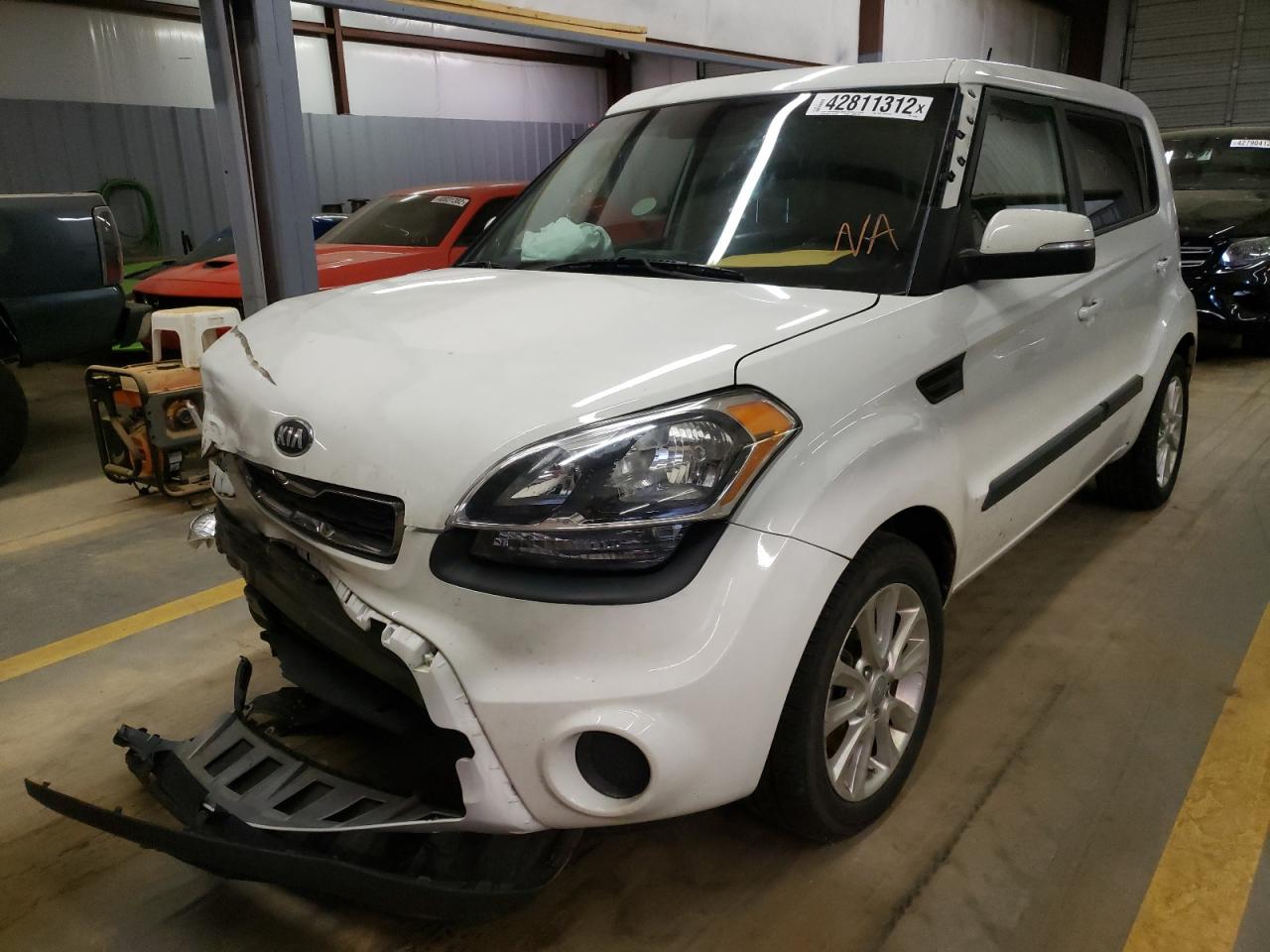Photo 2 from auction – 2013 KIA SOUL + with VIN KNDJT2A65D7526969