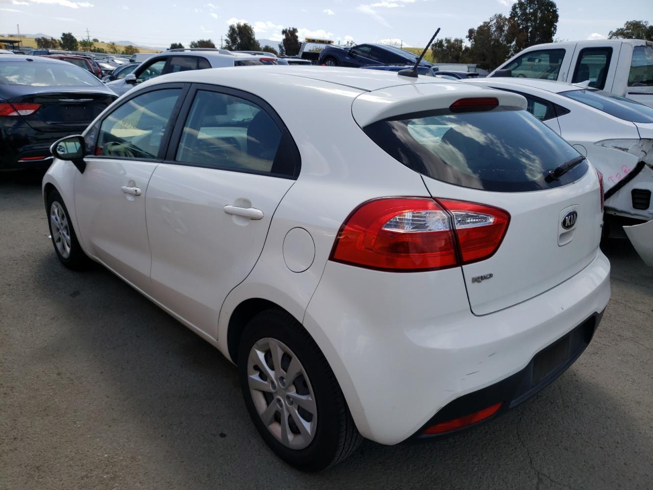 Photo 3 from auction – 2014 KIA RIO LX with VIN KNADM5A3XE6419454