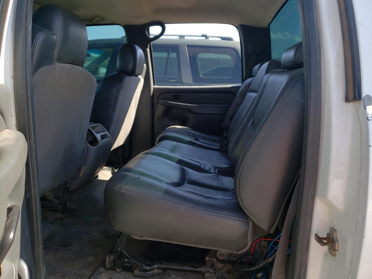 Photo 6 from auction – 2006 CHEVROLET SILVERADO with VIN 1GCHK23U16F234662
