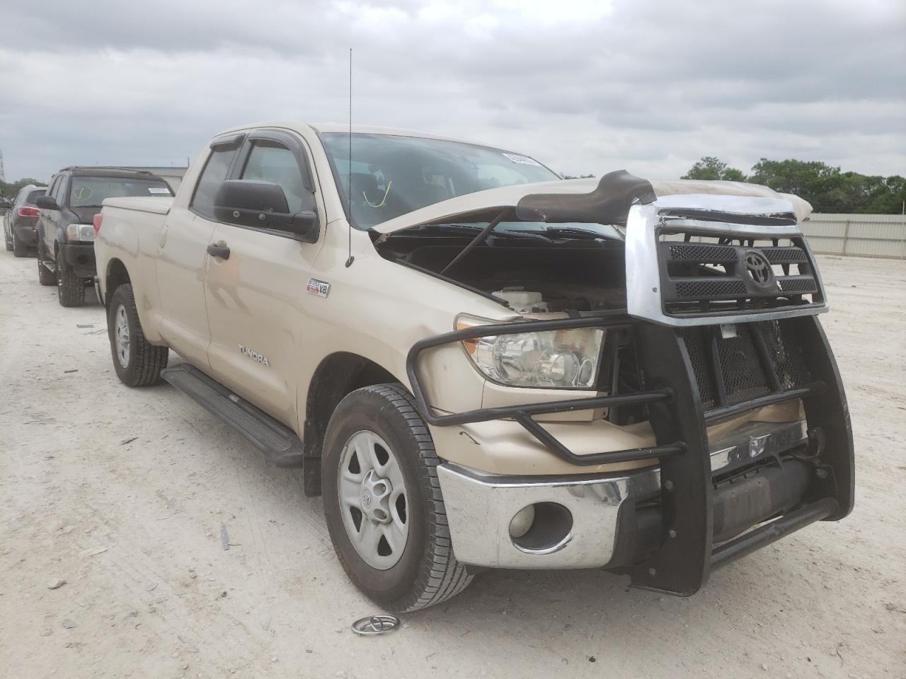 TOYOTA TUNDRA DOU 2010 with VIN 5TFRY5F12AX096719 - Photo from auction