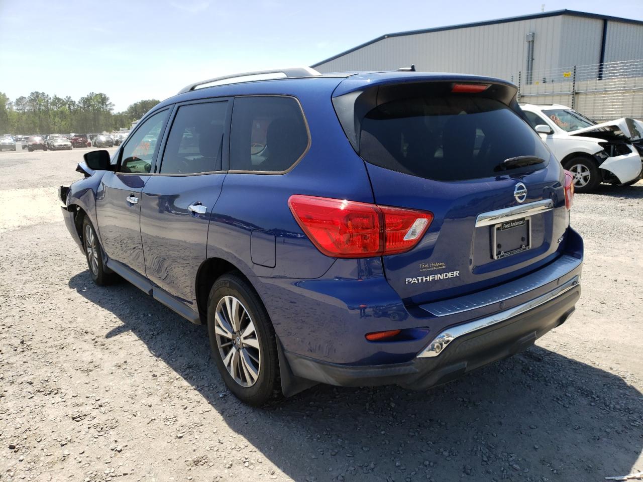 Photo 3 from auction – 2017 NISSAN PATHFINDER with VIN 5N1DR2MN9HC908865