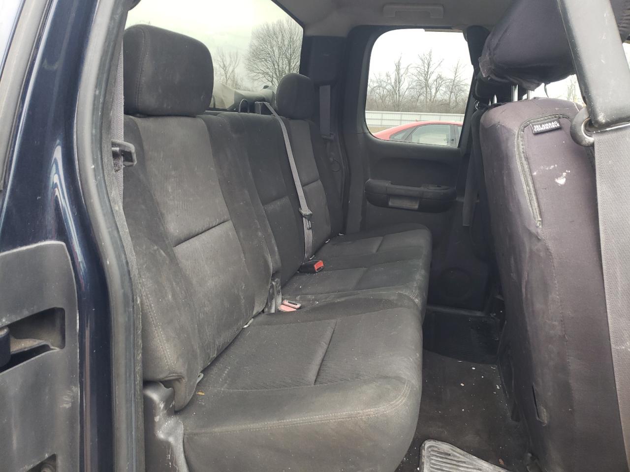 Photo 6 from auction – 2011 CHEVROLET SILVERADO with VIN 1GCRCSE07BZ413499