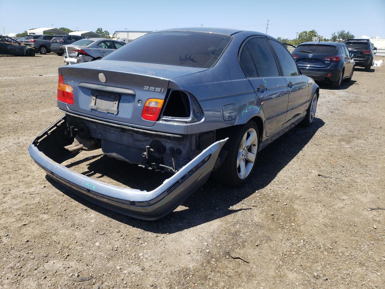 Photo 4 from auction – 2004 BMW 325 I with VIN WBAEV33484KR29450
