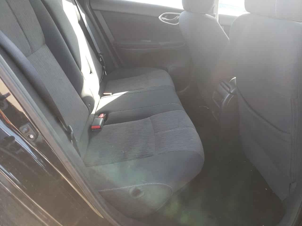 Photo 6 from auction – 2015 NISSAN SENTRA S with VIN 3N1AB7AP9FY332913
