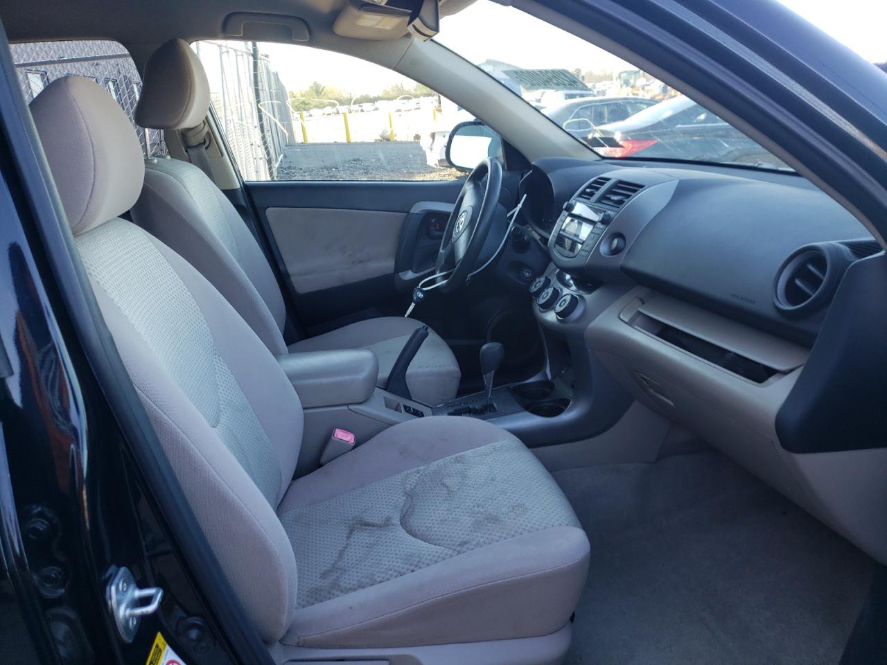 Photo 5 from auction – 2007 TOYOTA RAV4 with VIN JTMBK33V476015345