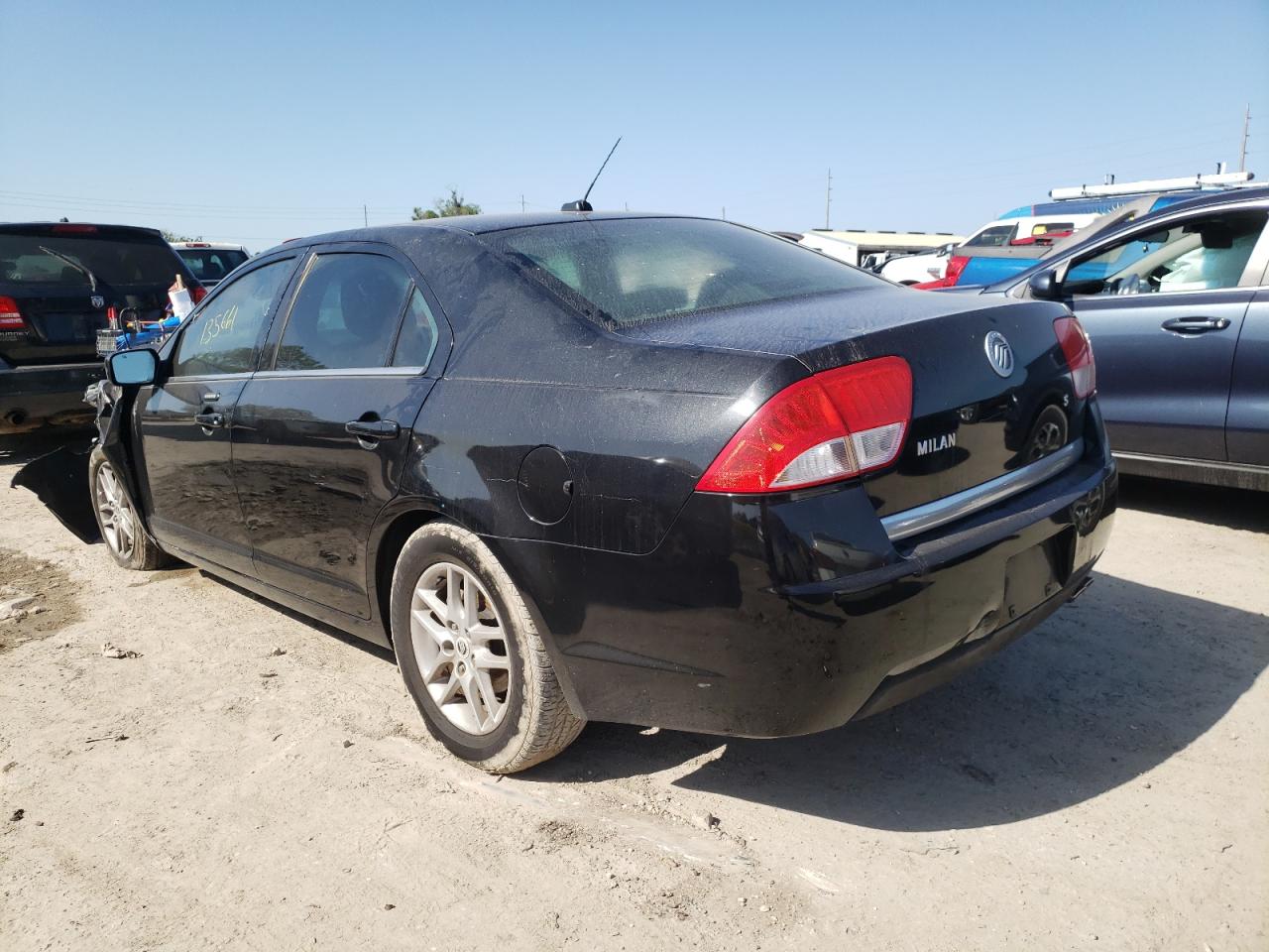 Photo 3 from auction – 2010 MERCURY MILAN with VIN 3MEHM0HA7AR607470