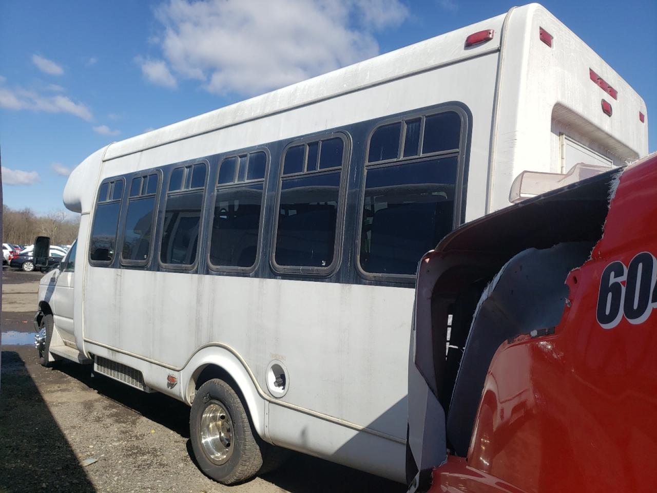 Photo 3 from auction – 2005 FORD ECONOLINE with VIN 1FDXE45S05HA10355