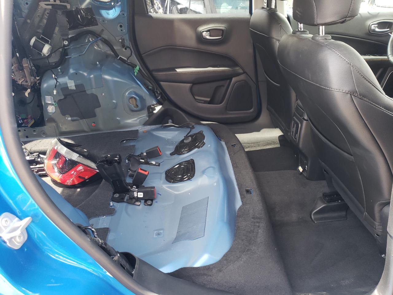 Foto 6 de la subasta – 2018 JEEP COMPASS LI con VIN 3C4NJDCB8JT365912