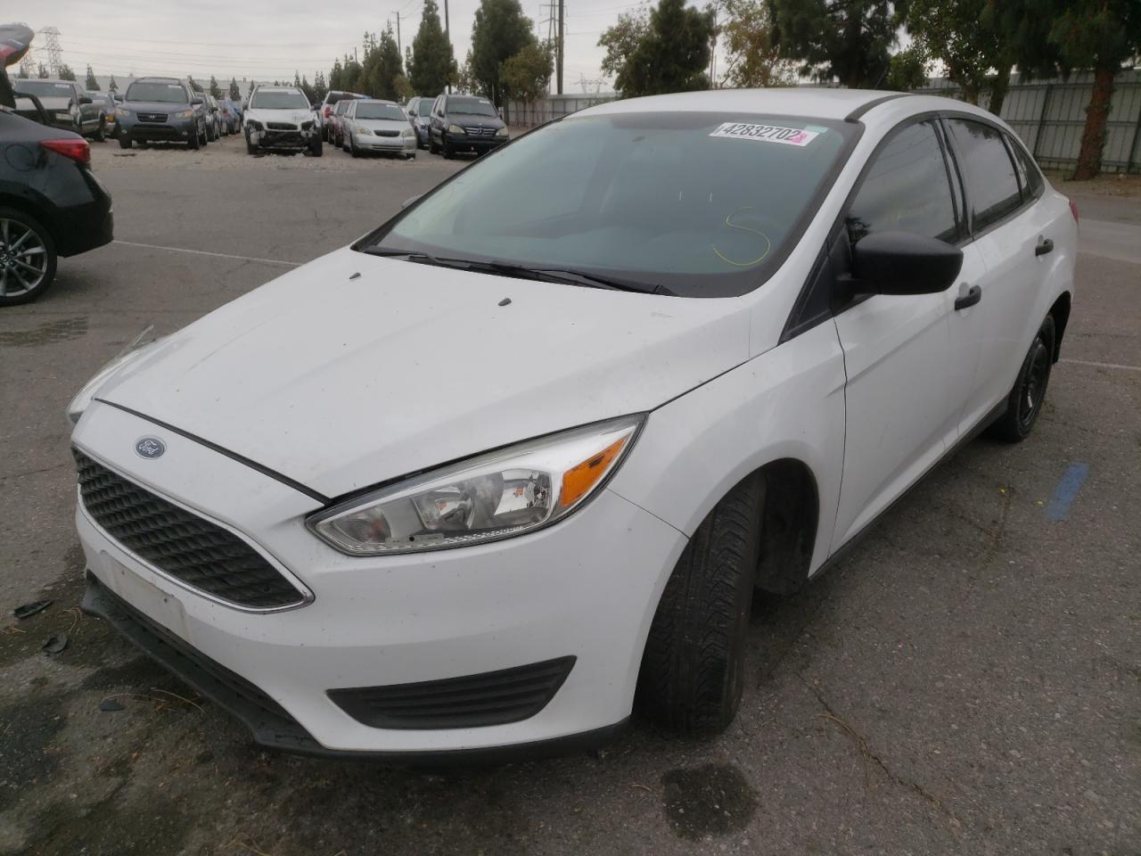 Photo 2 from auction – 2015 FORD FOCUS S with VIN 1FADP3E28FL369338