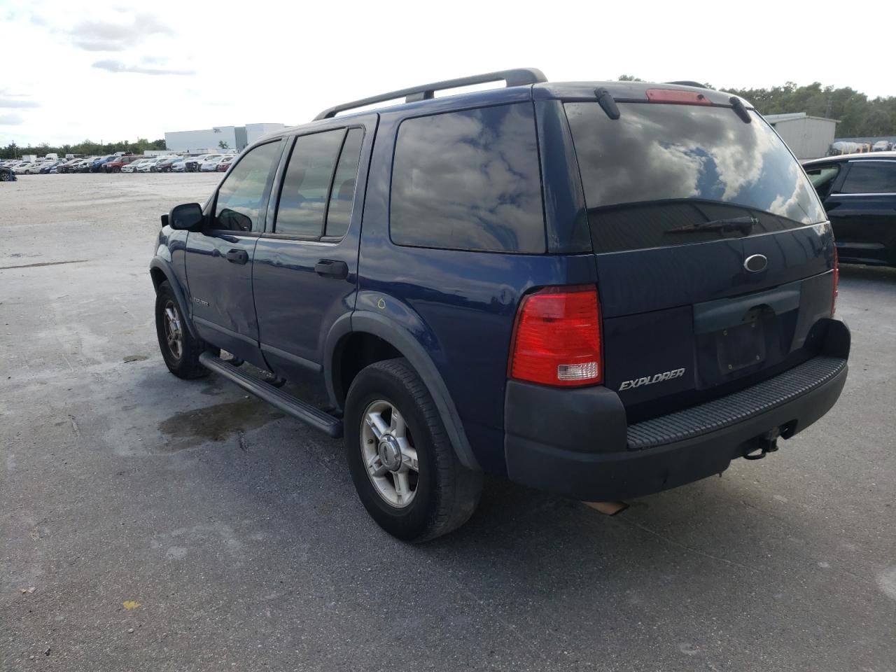 Photo 3 from auction – 2004 FORD EXPLORER X with VIN 1FMZU62K44UC06364