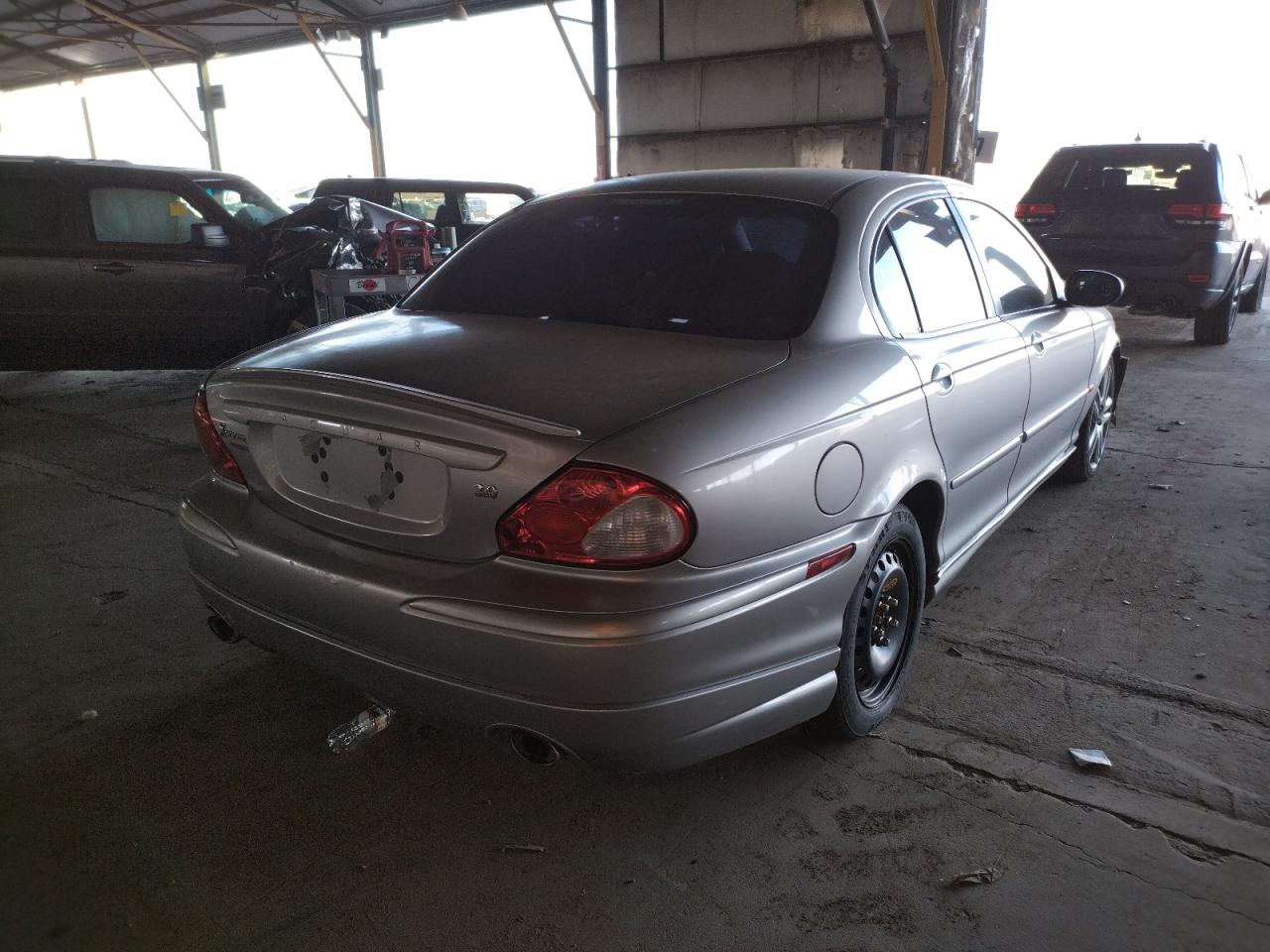 Photo 4 from auction – 2005 JAGUAR X-TYPE 3.0 with VIN SAJWA51C25WE28352