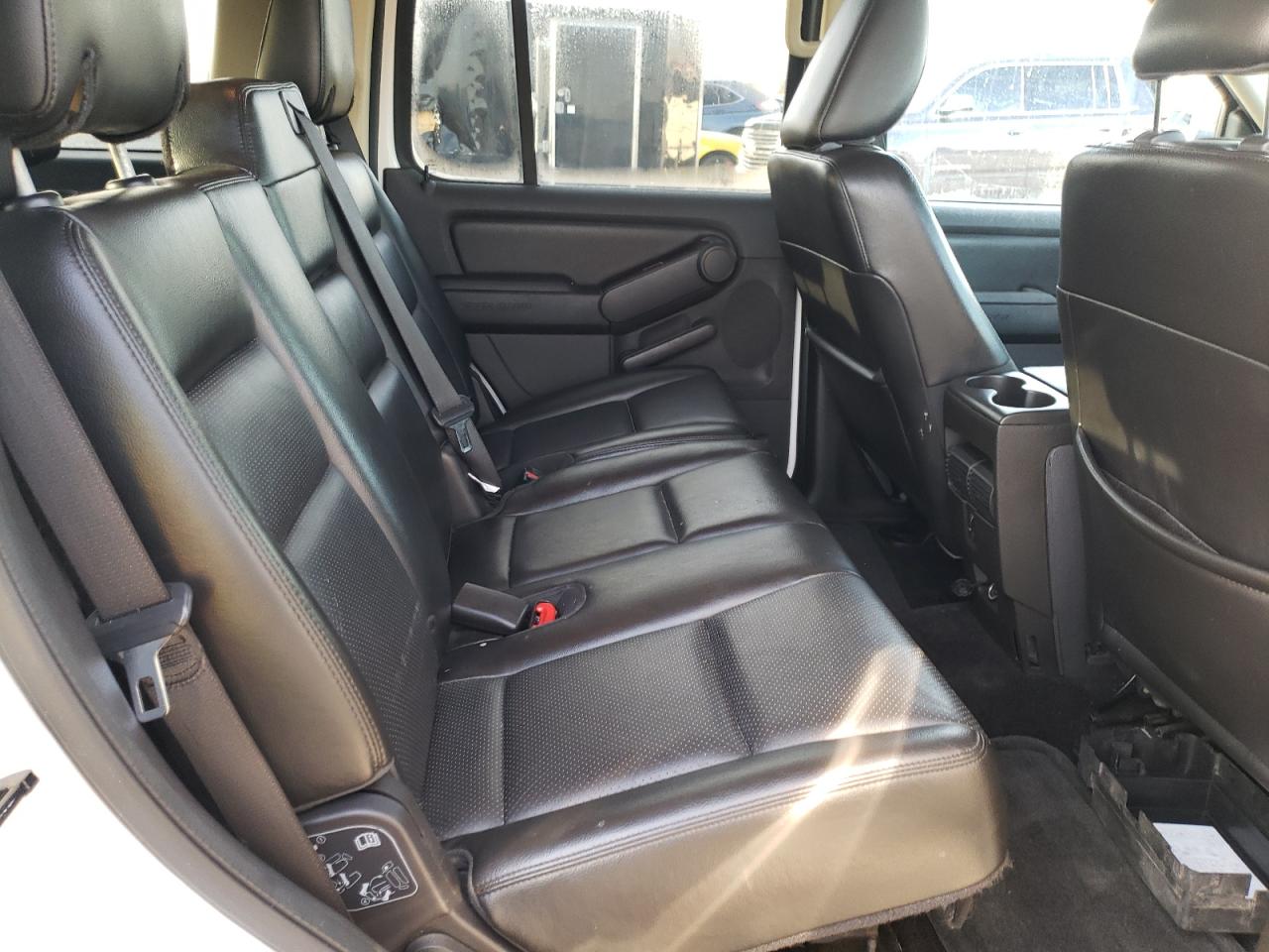 Photo 6 from auction – 2010 FORD EXPLORER L with VIN 1FMEU7FE8AUA46929