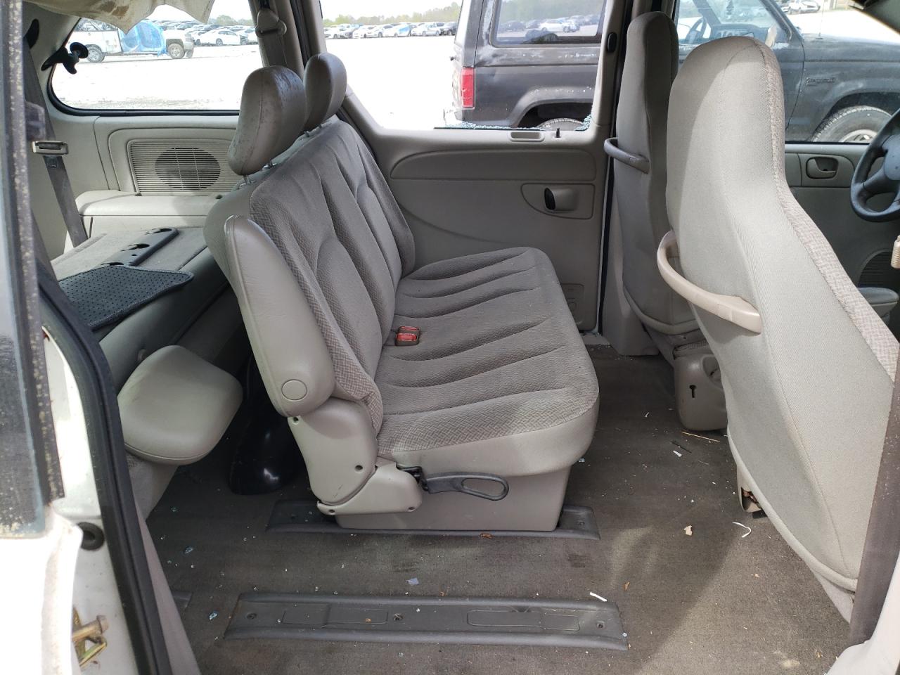 Photo 6 from auction – 2005 DODGE CARAVAN SE with VIN 1D4GP25B25B268935