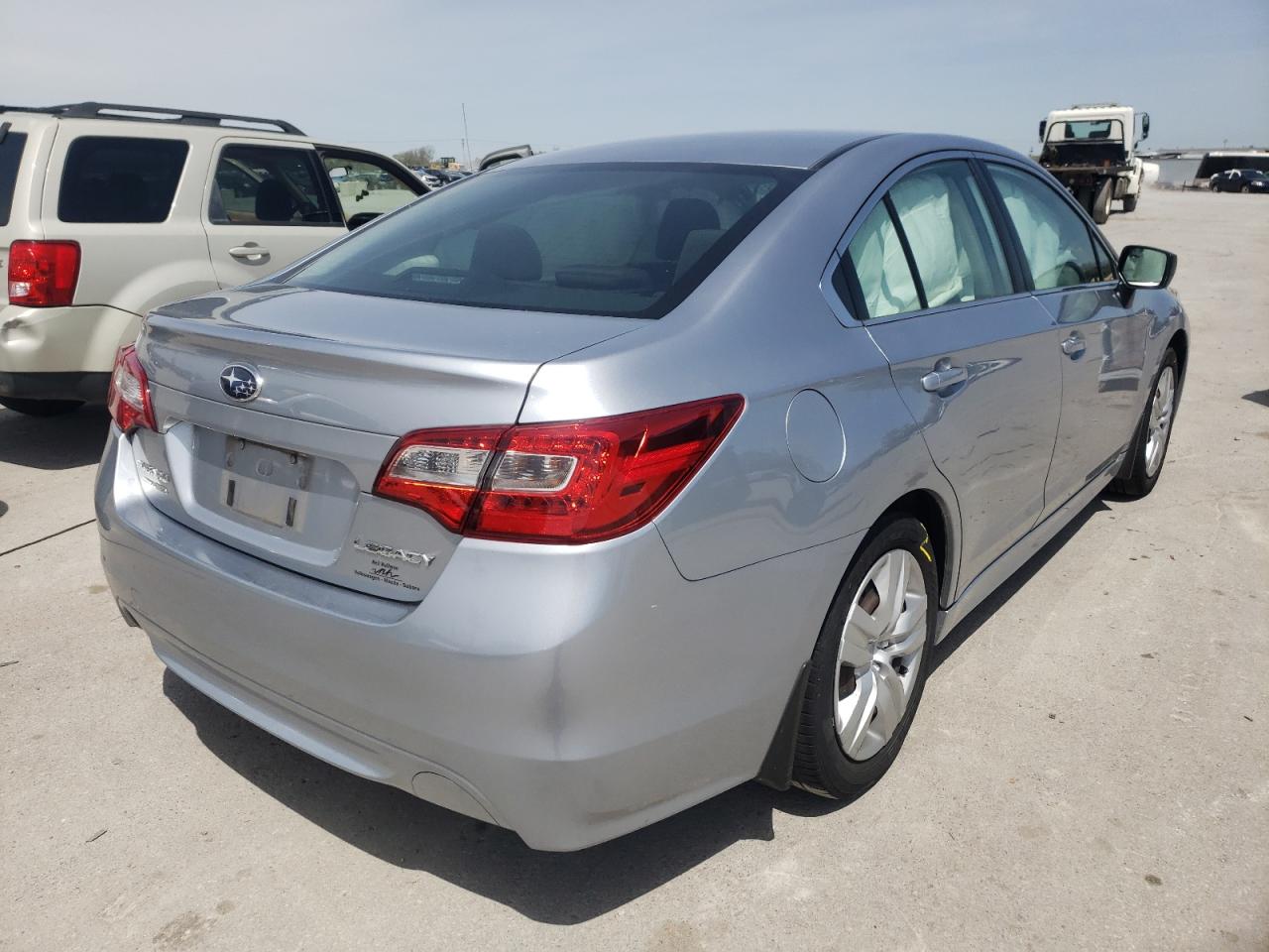 Фото 4 с аукциона – 2015 SUBARU LEGACY 2.5 с VIN 4S3BNBA63F3018640
