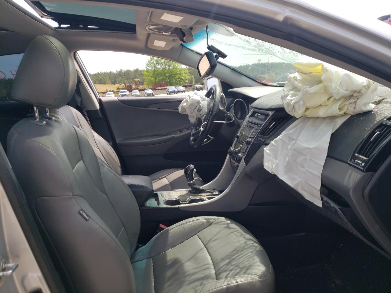 Photo 5 from auction – 2012 HYUNDAI SONATA SE with VIN 5NPEC4AB8CH337253