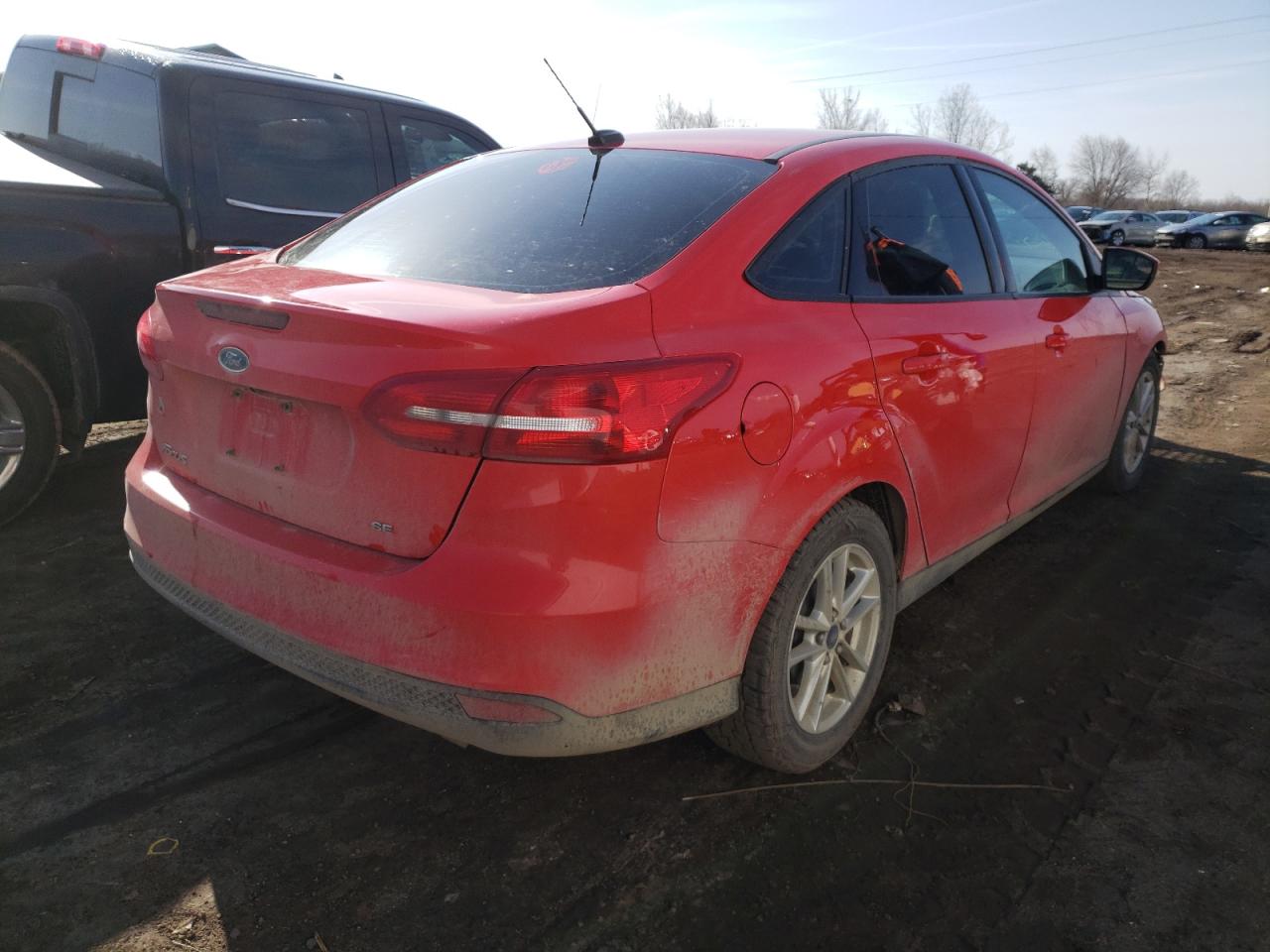 Photo 4 from auction – 2015 FORD FOCUS SE with VIN 1FADP3F2XFL329180