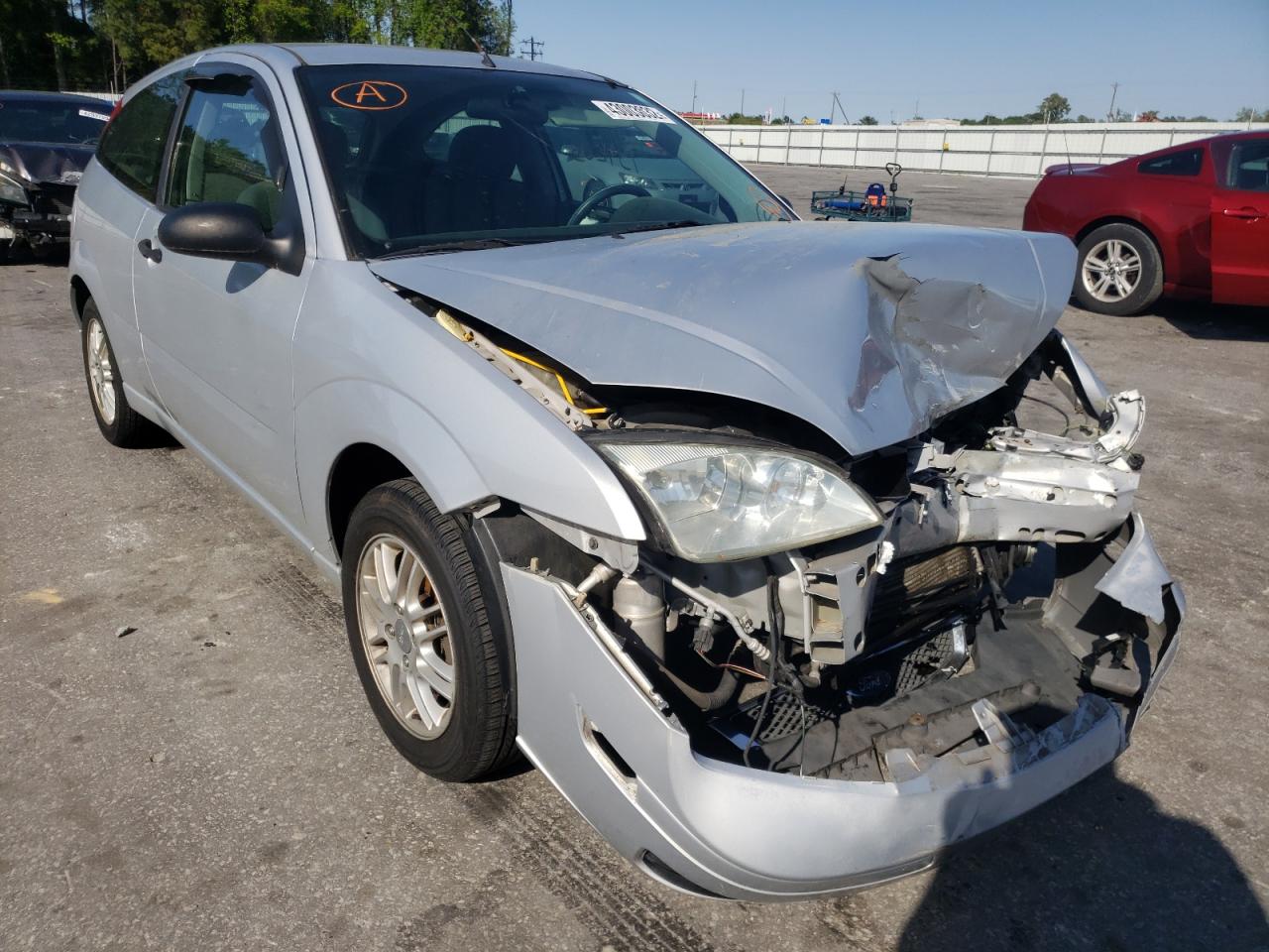 FORD FOCUS 2005 with VIN 3FAFP31N05R117544 - Photo from auction