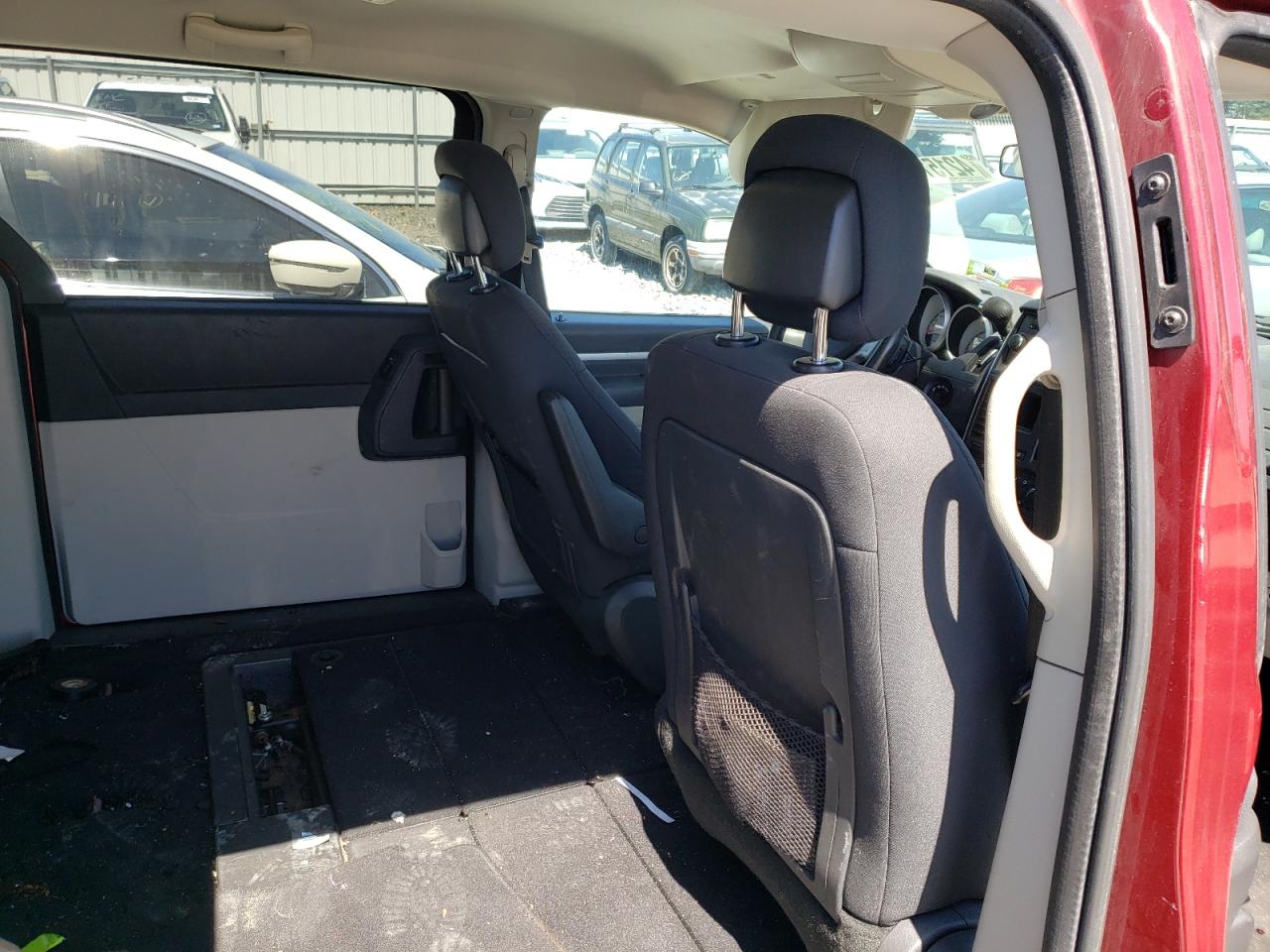 Photo 6 from auction – 2010 DODGE GRAND CARA with VIN 2D4RN3D14AR498839